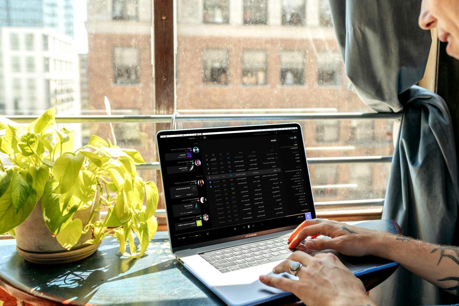 Verschiedene mobile Testgeräte im Einsatz